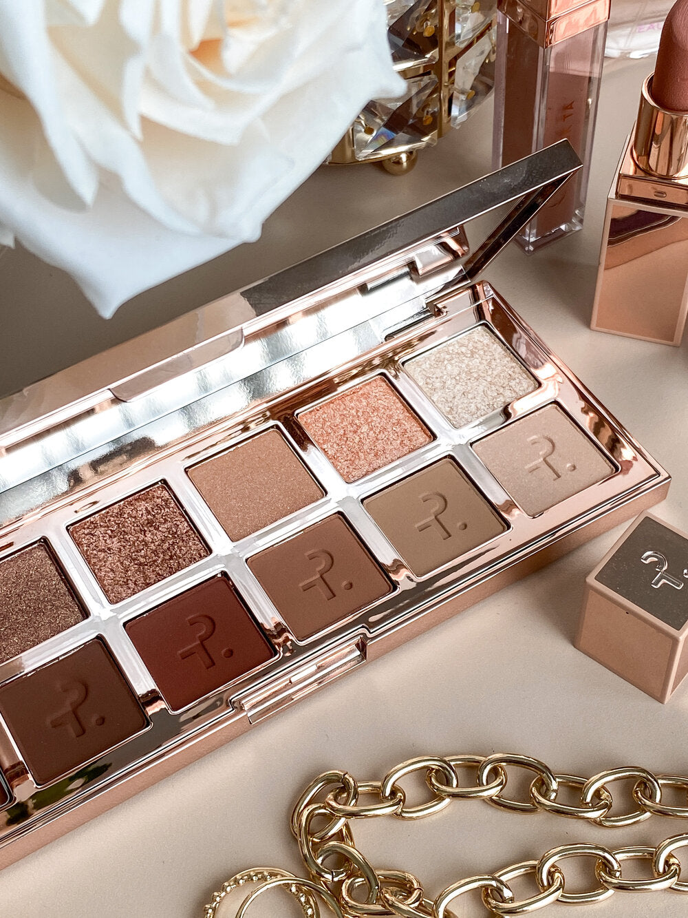 MAJOR DIMENSION EYESHADOW PALETTE