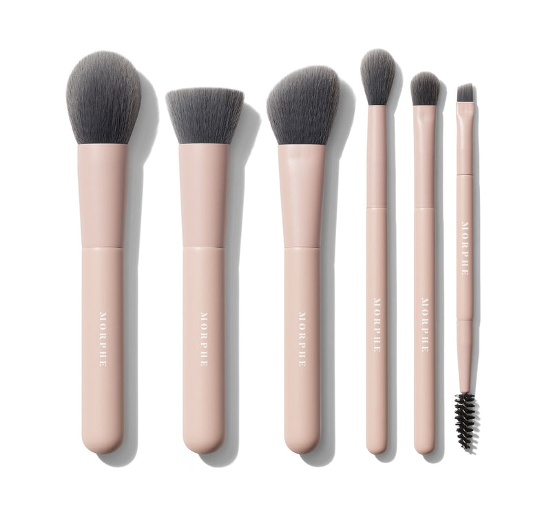 Travel Shaping Essentials brushes