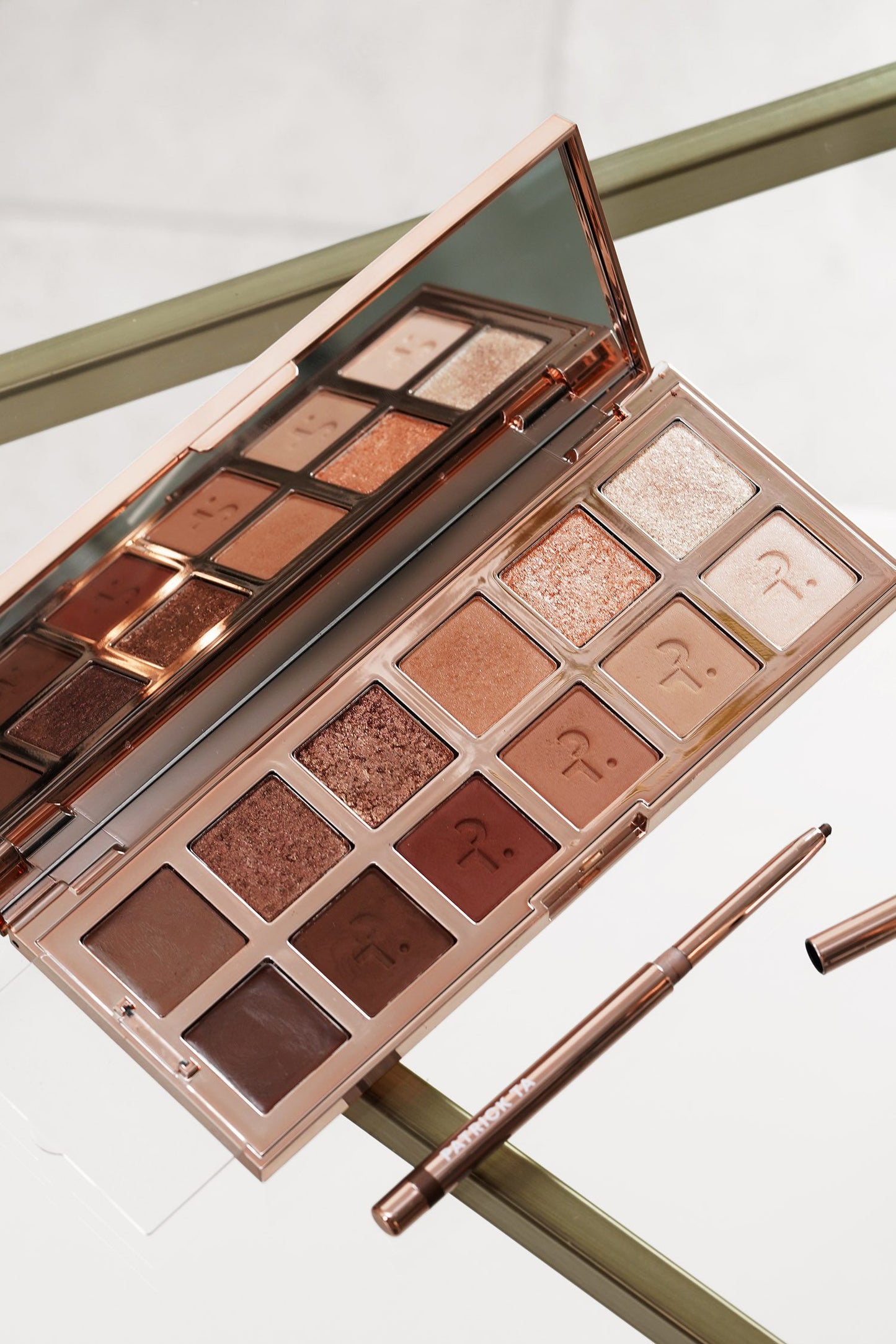 MAJOR DIMENSION EYESHADOW PALETTE