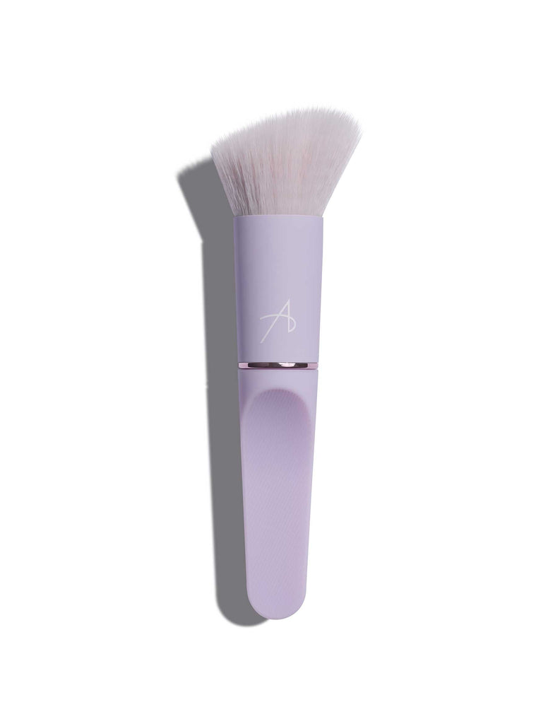 Brocha en angulo para skincare - Angled Care Brush