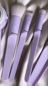 Brocha en angulo para skincare - Angled Care Brush